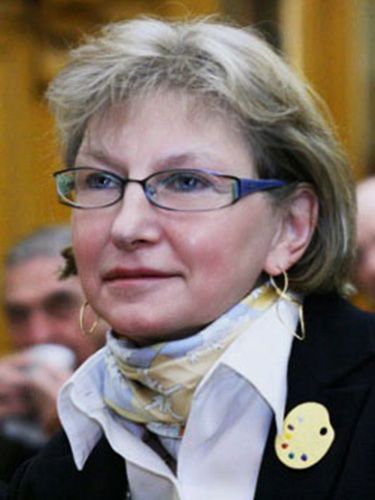 dr. Katkó Anna
